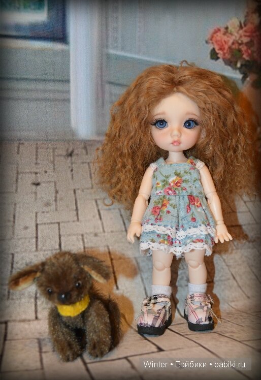 Девочки,Тарасик и жирафик