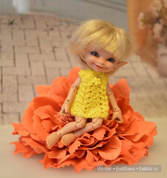 Девочки,Тарасик и жирафик