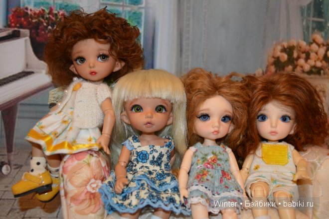 Девочки,Тарасик и жирафик