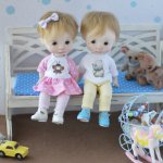 Славик и сестренка