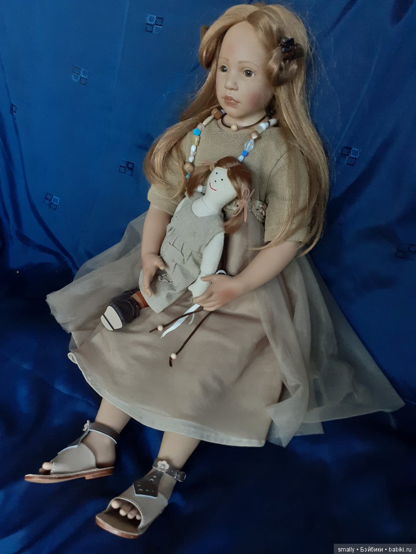 Фотосессия на синем фоне без повода и сюжета. Джианна Элизы Глазгольд (фото 7)