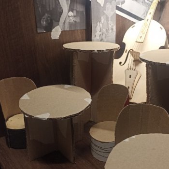 Когда срочно нужно кукольное кафе