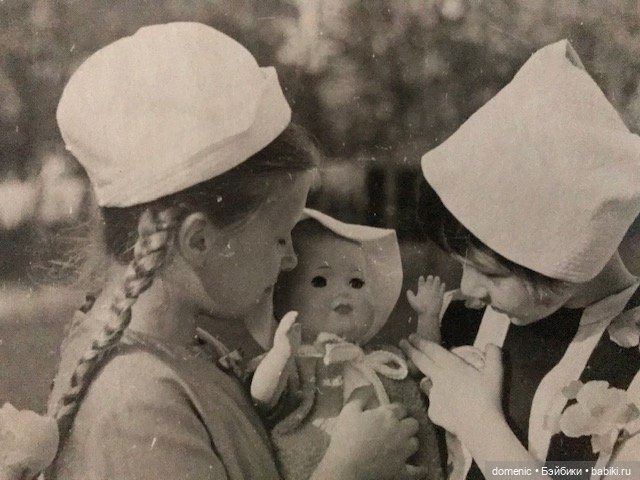 А это моя немецкая Кукла. К сожалению, когда я подросла, куклу отдали.