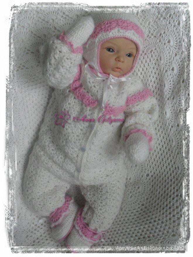 Комплект на выписку для маленькой девочки (фото 9)