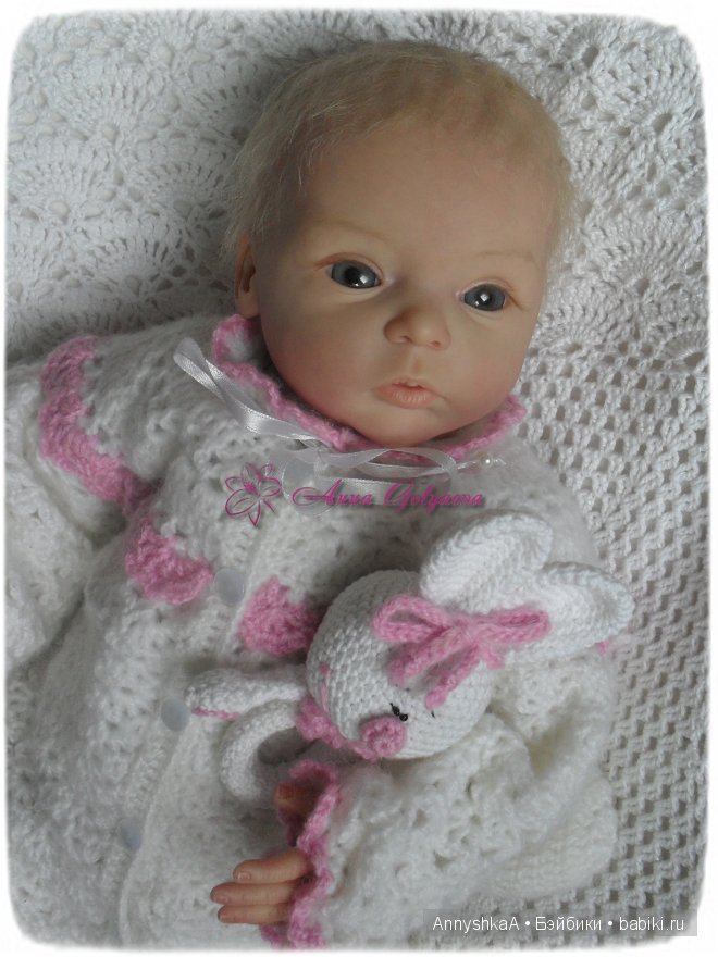 Комплект на выписку для маленькой девочки