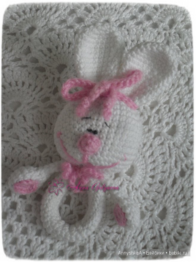 Комплект на выписку для маленькой девочки