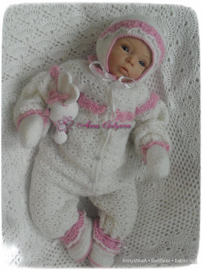 Комплект на выписку для маленькой девочки (фото 10)