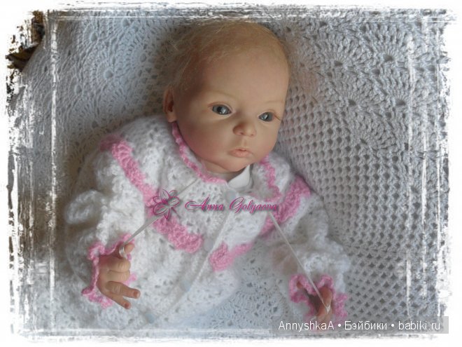 Комплект на выписку для маленькой девочки