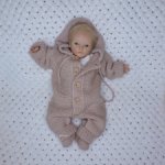 Комбинезон и пинетки