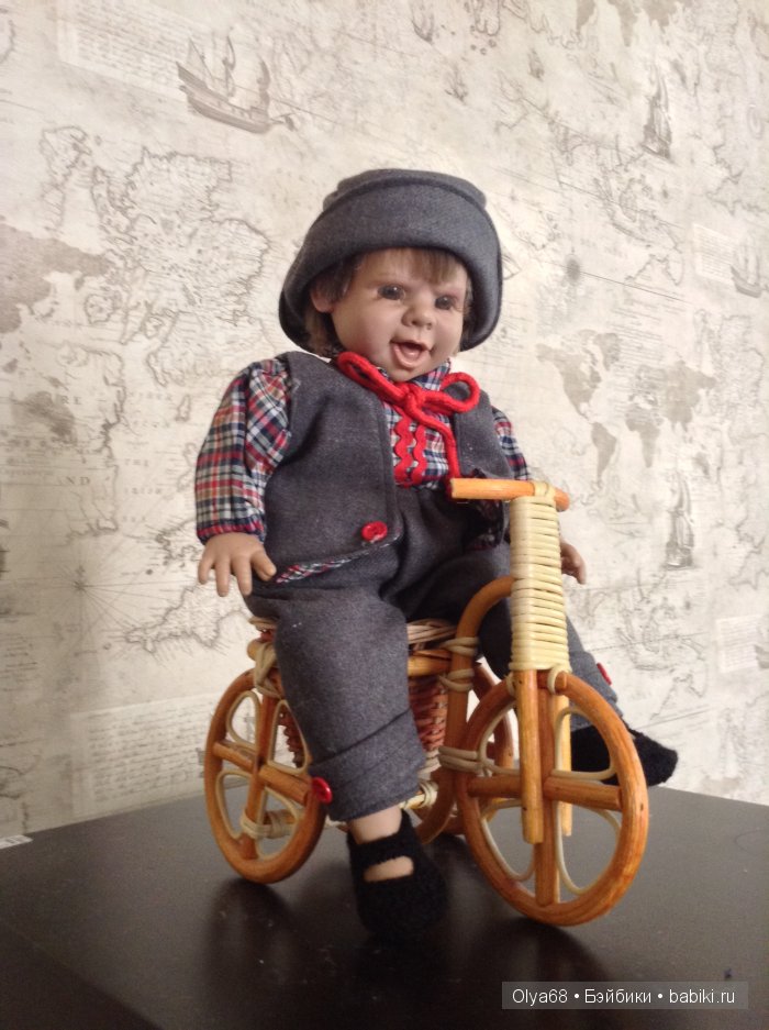 Характерная семейка готовится к выставке