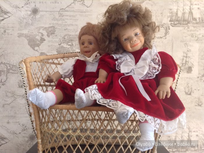 Характерная семейка готовится к выставке