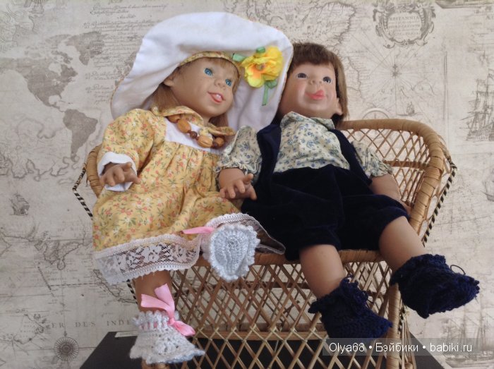 Характерная семейка готовится к выставке