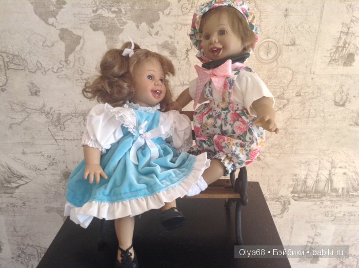 Характерная семейка готовится к выставке