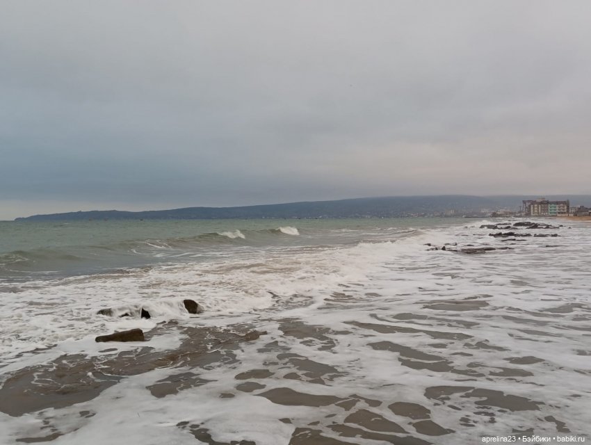 Новая трасса к Крымскому мосту и шторм у берегов древней Феодосии (фото 9)