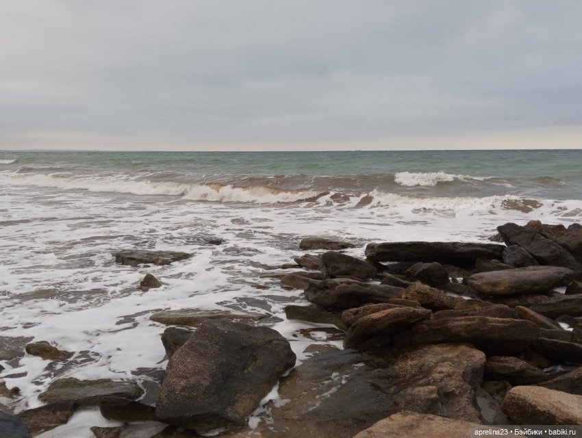 Новая трасса к Крымскому мосту и шторм у берегов древней Феодосии (фото 4)