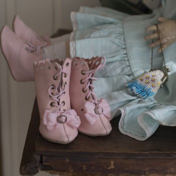 Розовые сапожки