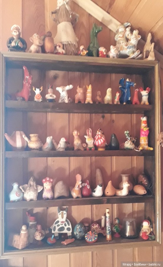 У каждой избушки свои игрушки. Миссис Бэйбики 2020