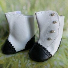 Сапожки для кукол Готц на классическом теле.