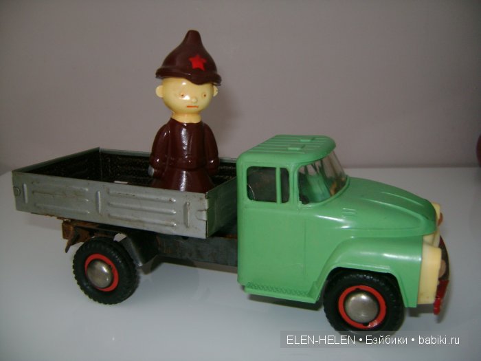 Девочки тоже любят машинки (фото 3)