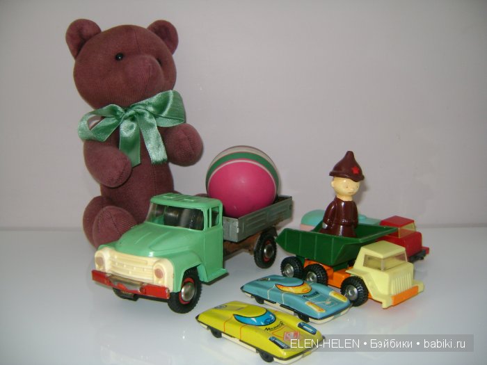 Девочки тоже любят машинки