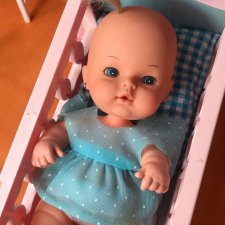 Кукла Estrela с кроваткой