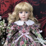 Фарфоровая кукла