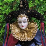 Фарфоровая кукла Венецианский паяц