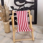 Деревянный шезлонг для пупсиков