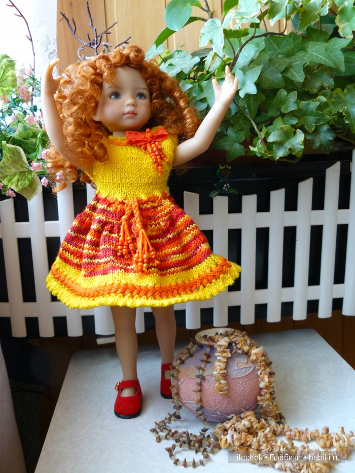 Прогулка... на балконе, или новые платья для девочек Д. Эффнер