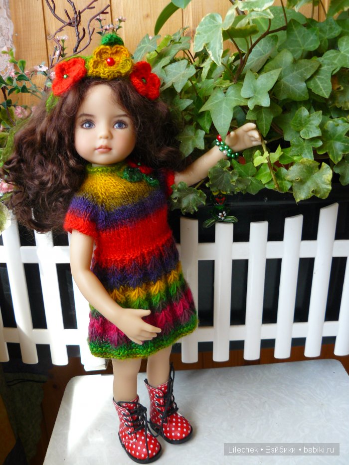 Прогулка... на балконе, или новые платья для девочек Д. Эффнер