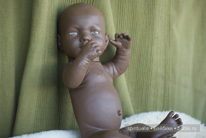 Очень любимая, старенькая малышка или немного винтажа у меня дома. Кукла-пупс итальянской фирмы "EFFE"