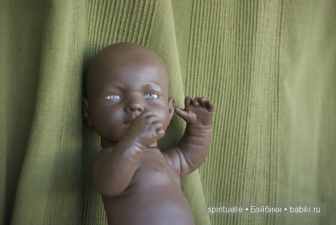 Очень любимая, старенькая малышка или немного винтажа у меня дома. Кукла-пупс итальянской фирмы "EFFE"