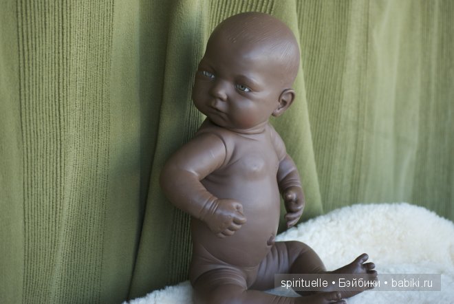 Очень любимая, старенькая малышка или немного винтажа у меня дома. Кукла-пупс итальянской фирмы "EFFE"