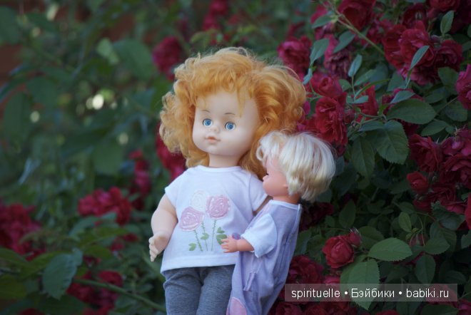 Наши куклы на даче или еще немного лета