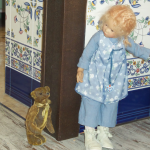 Дети спорили, решали, им во что бы поиграть. Все уж игры перебрали, - прятки выбрали опять