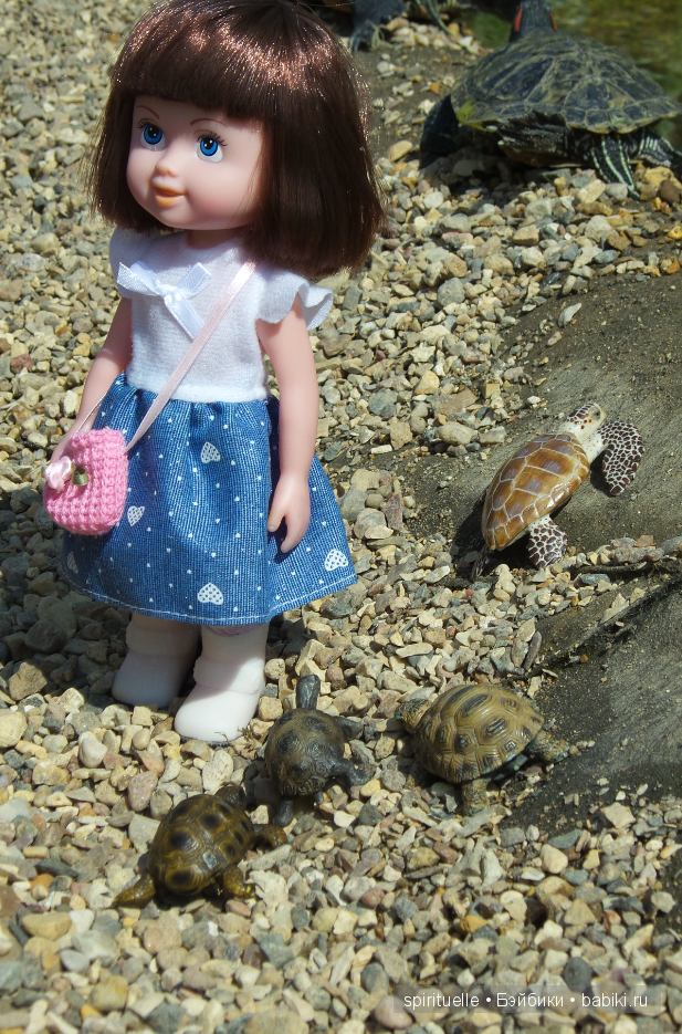 Прокати меня большая черепаха...или почему я хожу гулять только с игровыми куклами