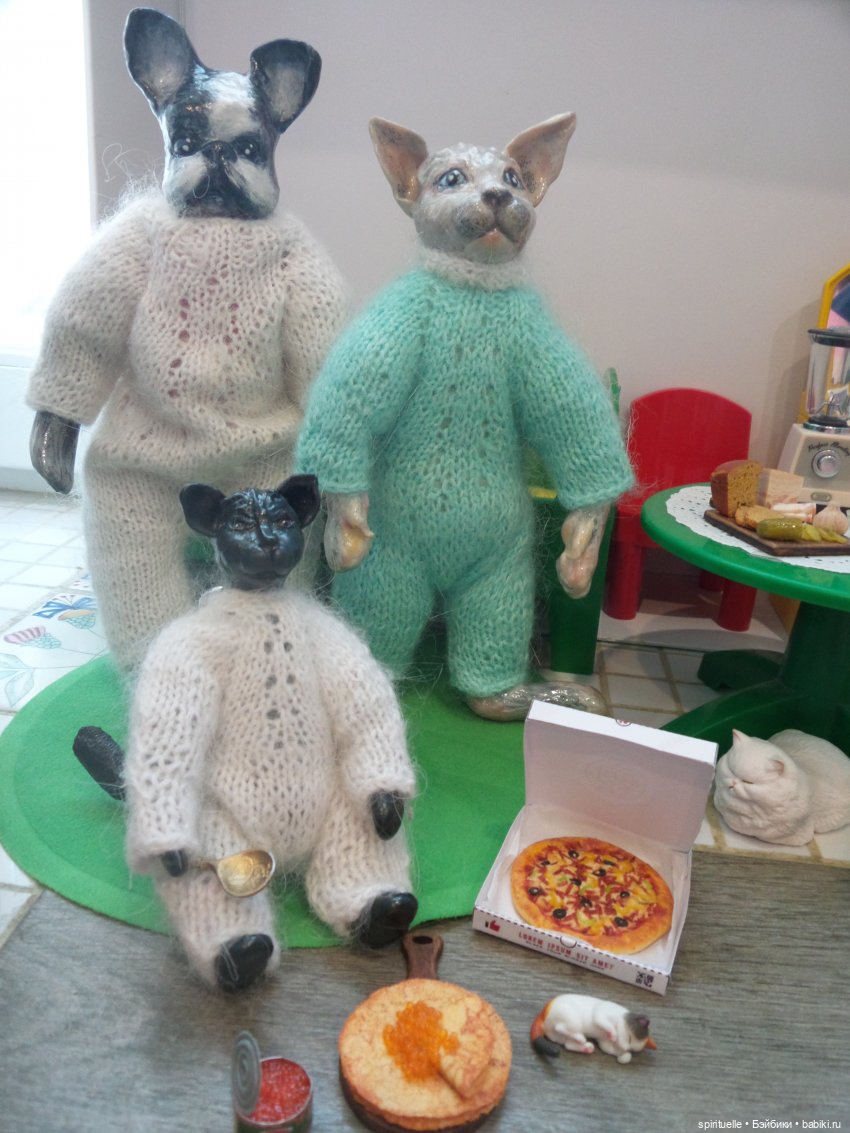 Обычный день одной кошки и одной собаки (фото 2)