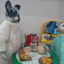 Обычный день одной кошки и одной собаки