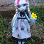 Вспоминая лето. Abbey Bominable от Monster High