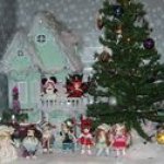 Новогодняя декорация с куколками Ai.