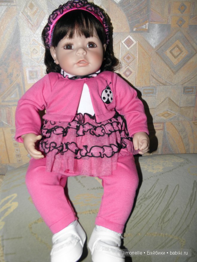 И в новом наряде