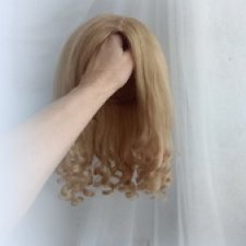 Парик из натуральных волос для большой куклы.  ОГ45-46см.