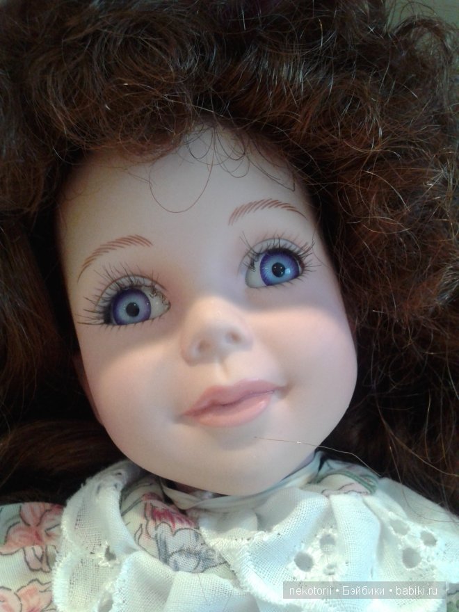 Фарфоровая куколка от Treasures in Lace