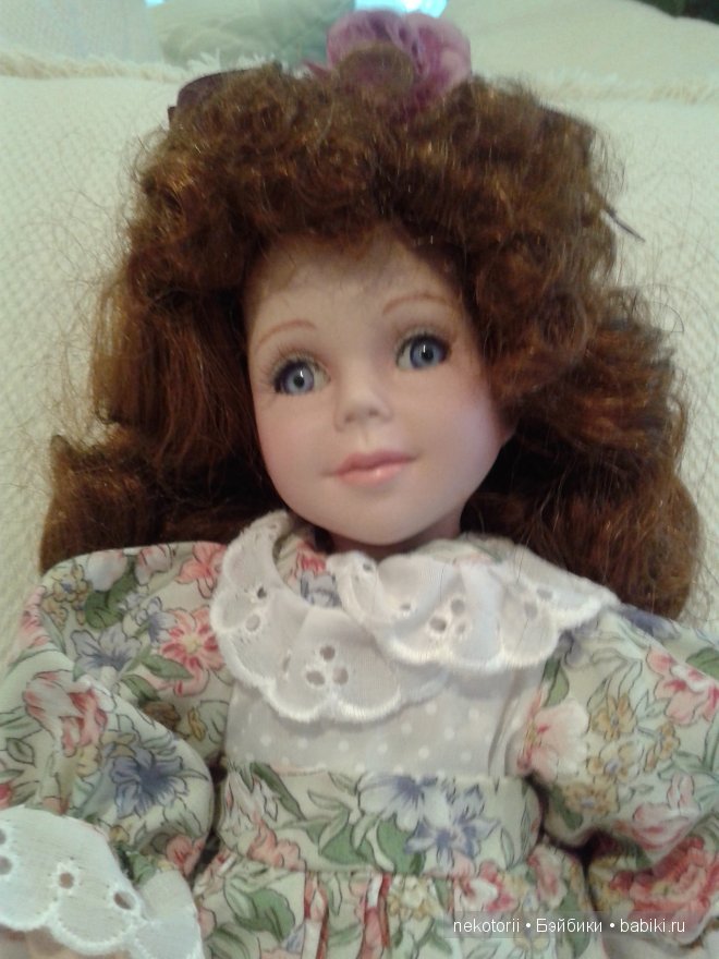 Фарфоровая куколка от Treasures in Lace