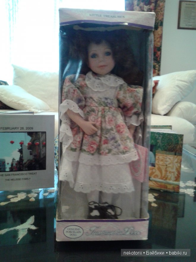 Фарфоровая куколка от Treasures in Lace