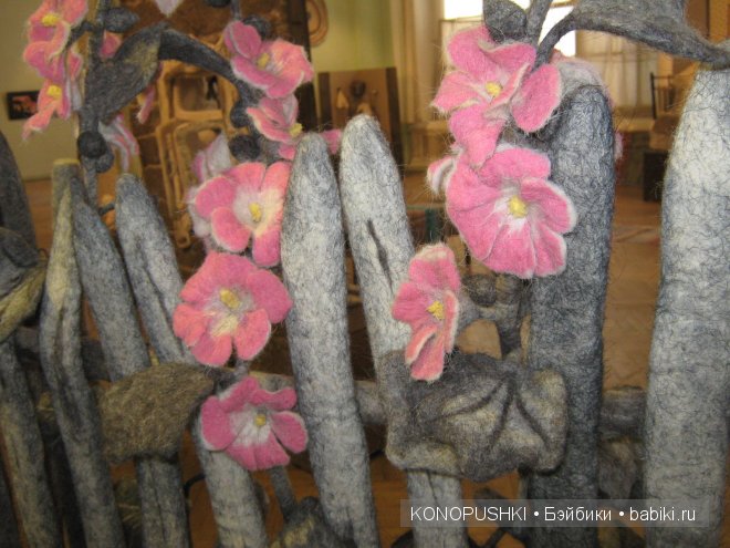 Выставка авторских кукол и игрушек Ирины Андреевой Узелки на память, Челябинск