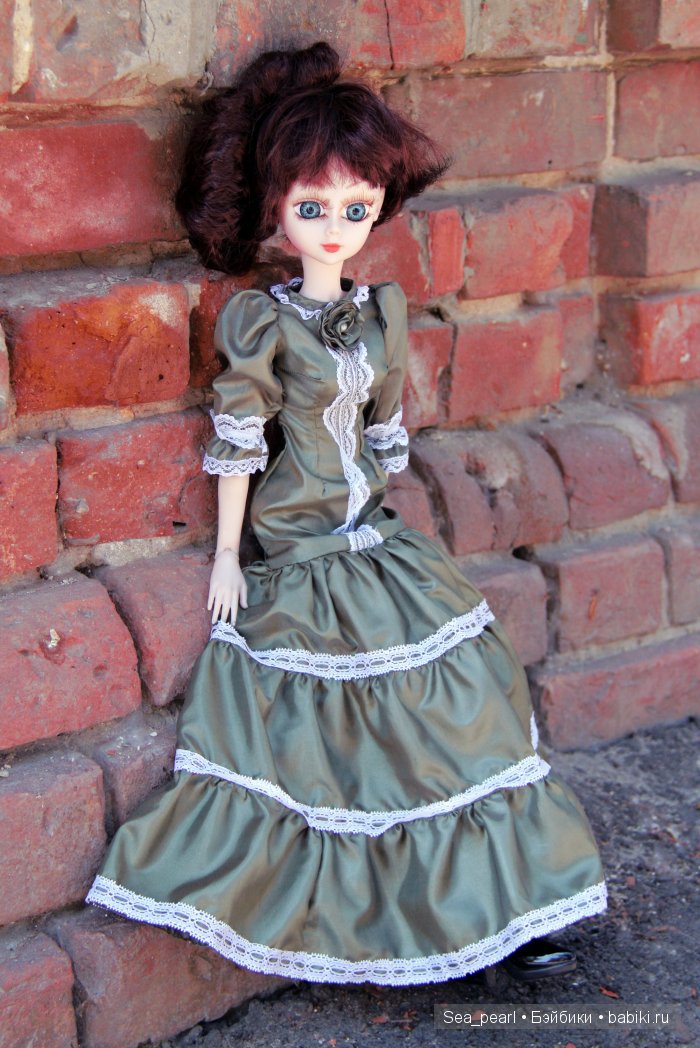 А вот так без юбочки верхней