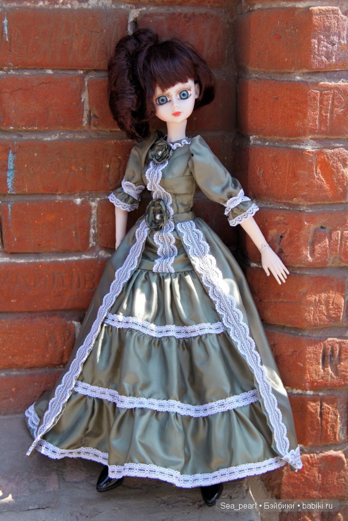 малахитовое платье, Звезда подиума, платье на куклу своими руками