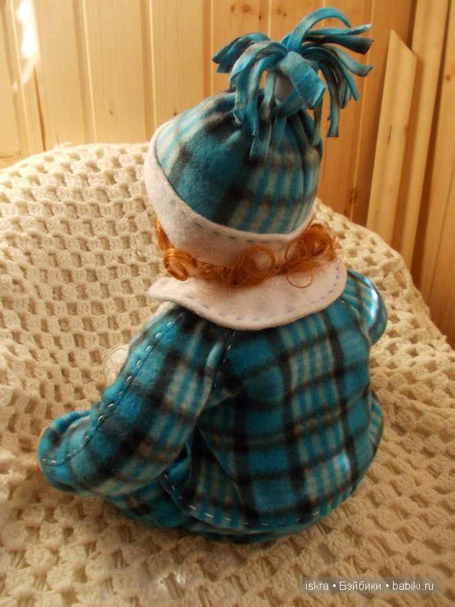 Флисовый костюмчик в клетку для куклы Adora (фото 4)