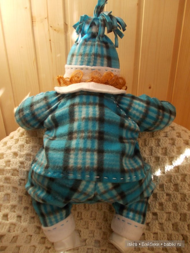 Флисовый костюмчик в клетку для куклы Adora (фото 5)